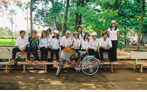 Một số th�nh vi�n 12b/2!